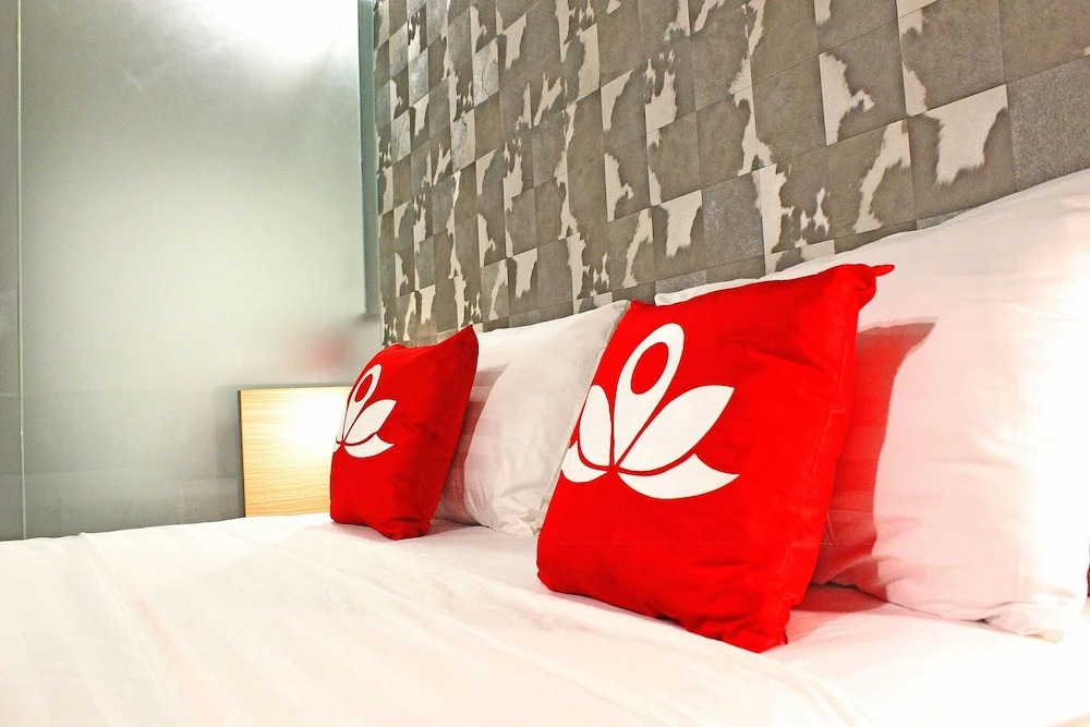 ZEN Premium Sampoerna Strategic Square