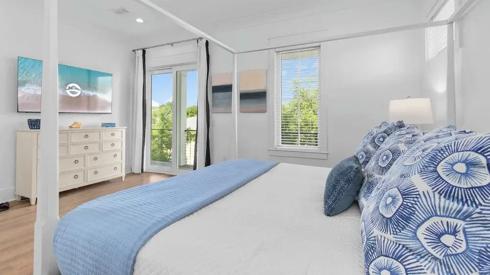 Dreamy, Accessible Family Home for 12