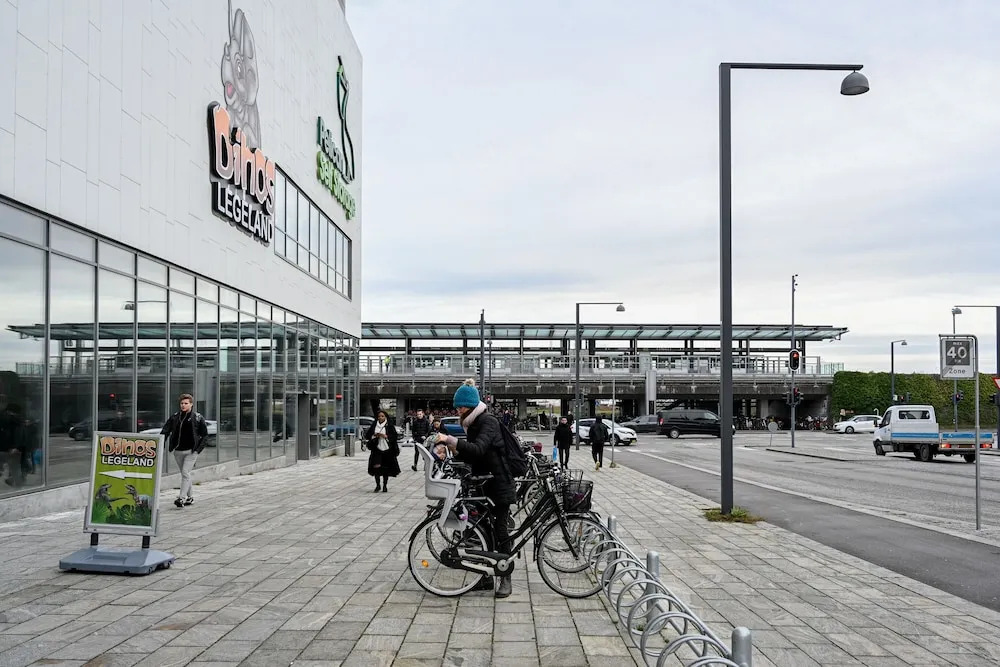 Modern One-bedroom Apartment With a Balcony in Copenhagen Ørestad