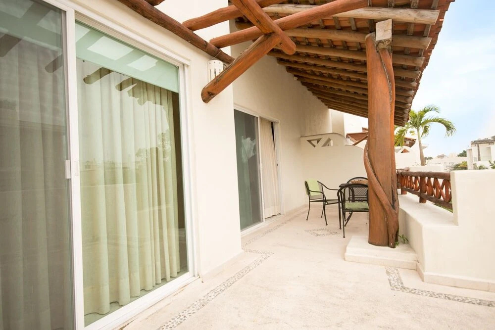 Las Olas family Townhome Apartments