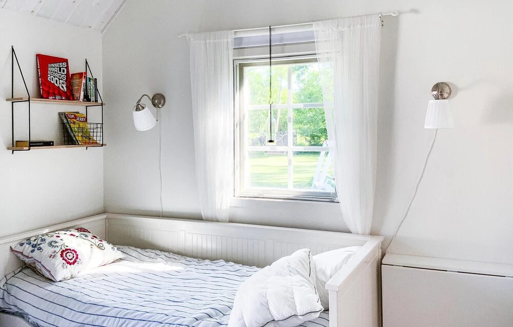 Beautiful Home in Löttorp With 4 Bedrooms and Wifi