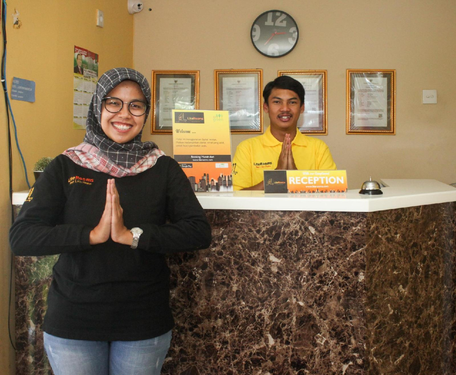 Hotel Container Inn Puncak Mitra RedDoorz