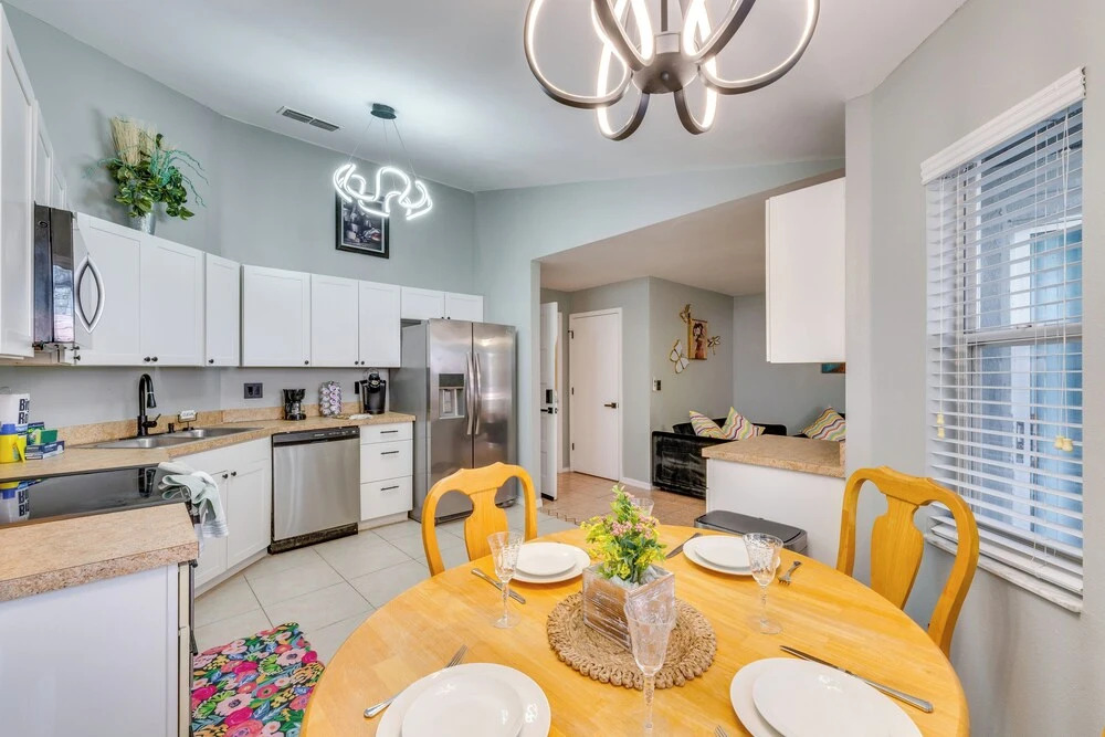 Luxe 4BR Villa Near Disney: Private Pool & Lanai