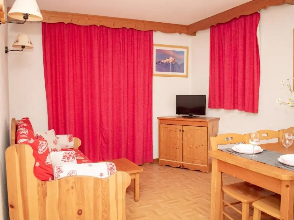Appartement Puy-Saint-Vincent, 2 pièces, 6 personnes - FR-1-504-108