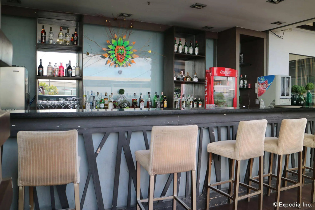 Avenue Suites Hotel