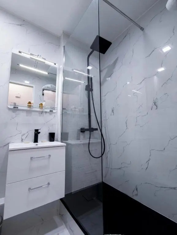 1 Min to the Beach Apartment - Kitchen - Tramway - Air Conditioner - Wifi - Promenade Des Anglais