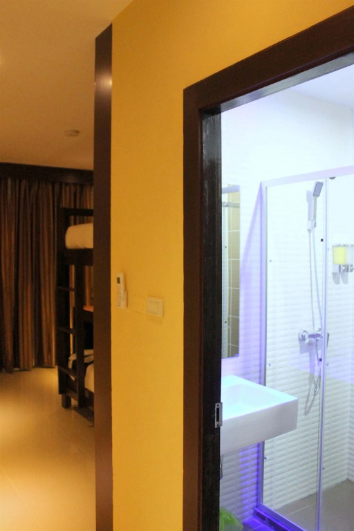 Silver Sand Suites