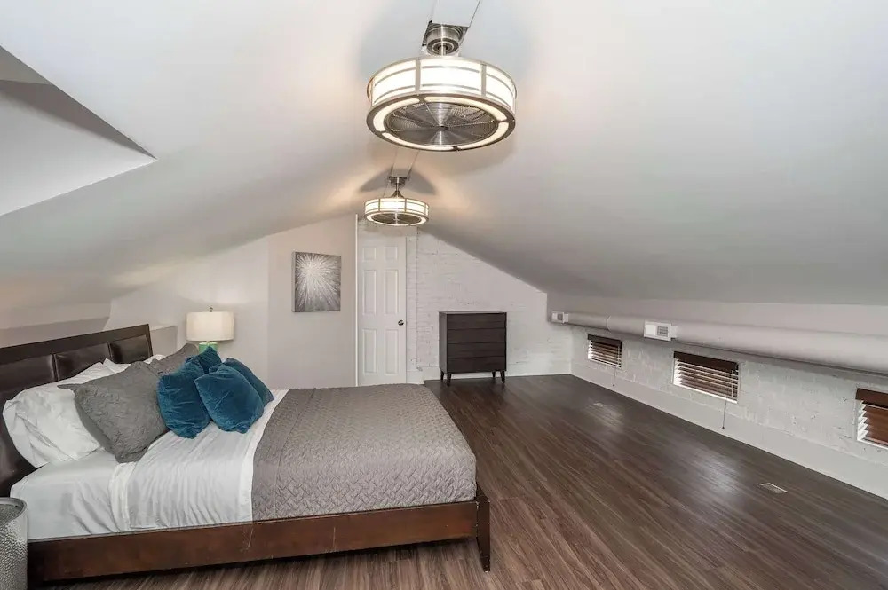 Heart of Mainstrasse Apt 4