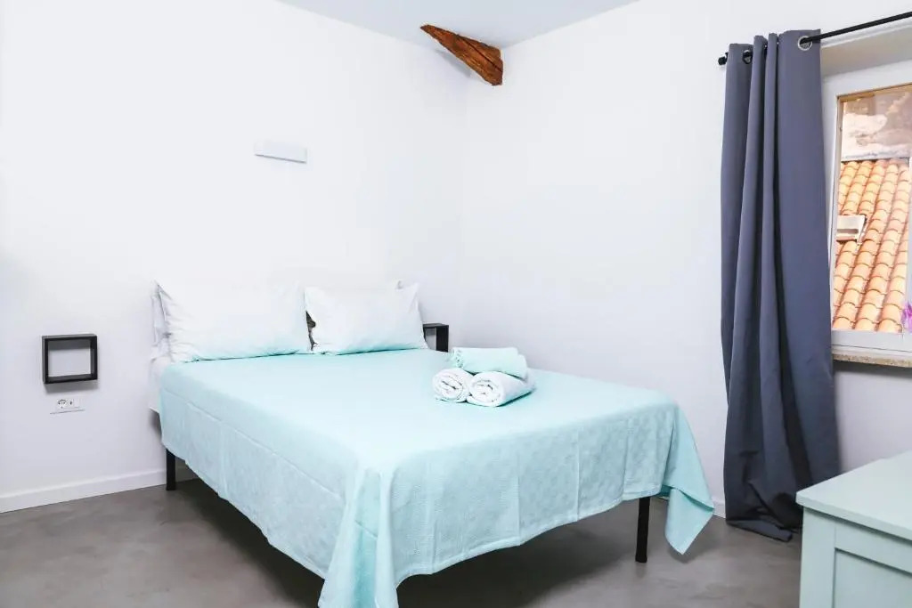 M9 Rooms