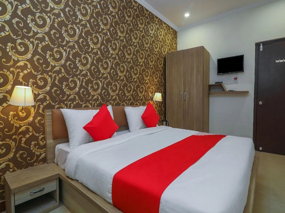 OYO 14892 Hotel Tourista