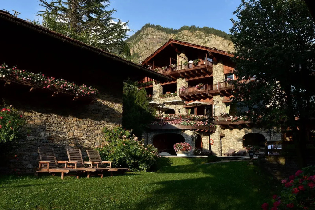 Relais Mont Blanc Hotel & Spa