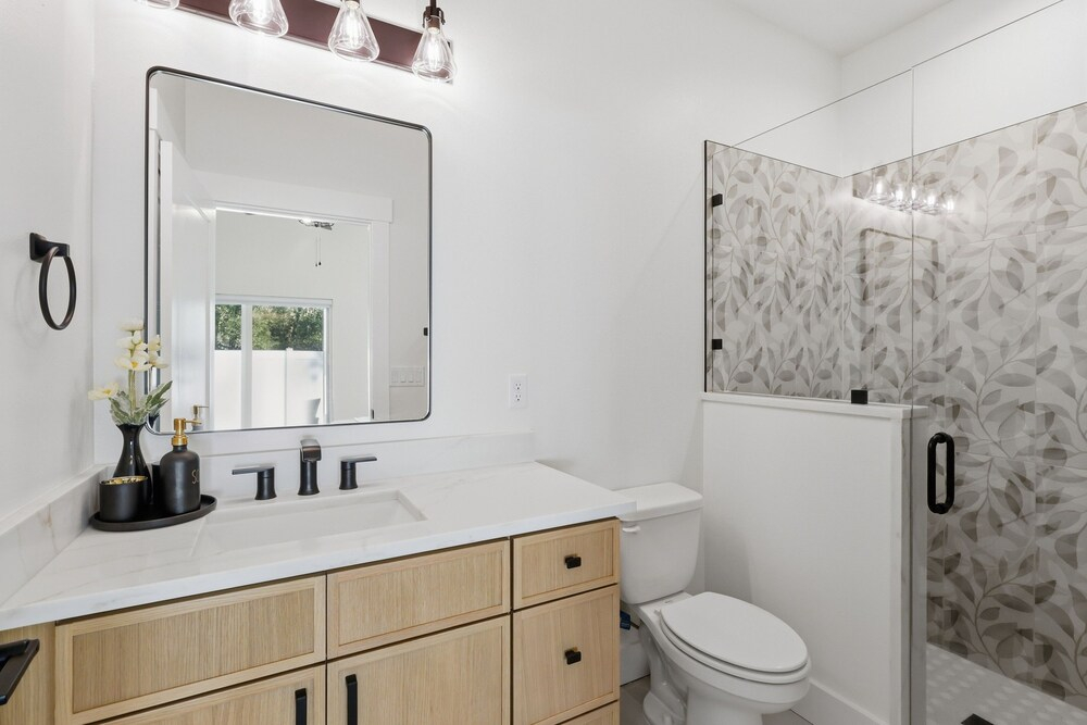 Modern Mount Dora Escape Style And Sunshine 4 Bedroom Home