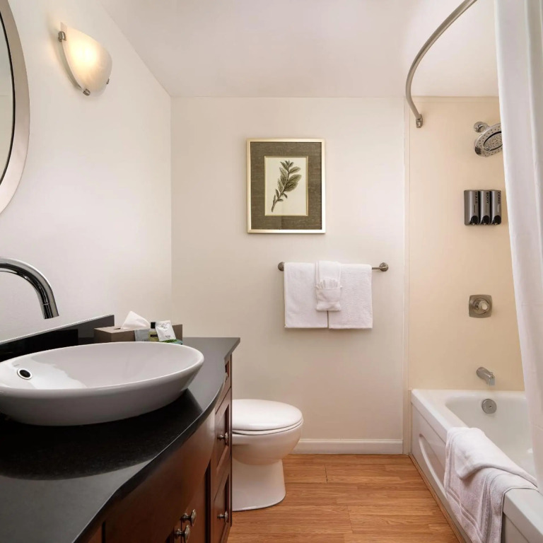 Huntingdon Hotel and Suites