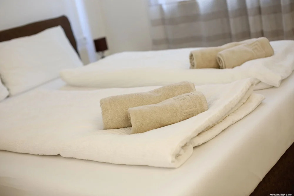 Meranosuites
