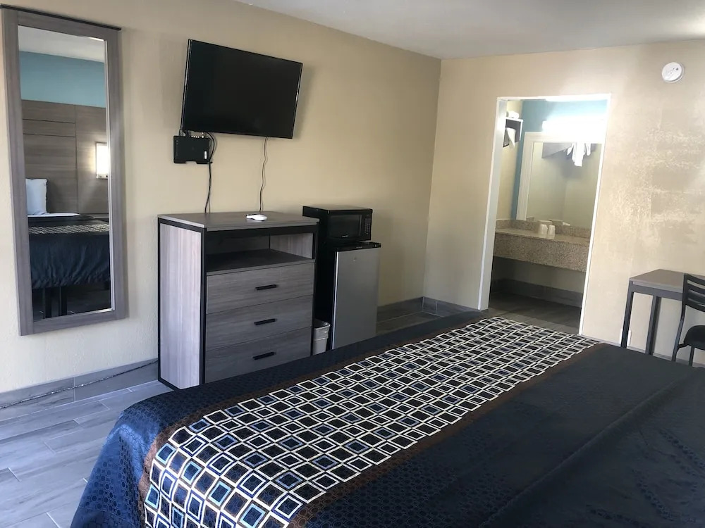 Luxury Inn & Suites