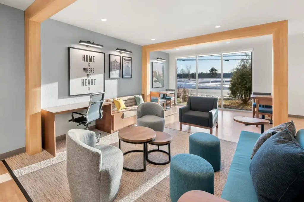 Everhome Suites Portsmouth - Newington by Choice Hotels