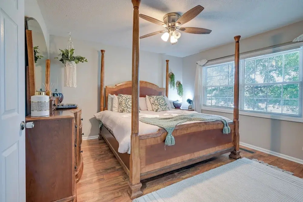 Walk to Ocean - Townhome w/ Patio in Myrtle Beach!