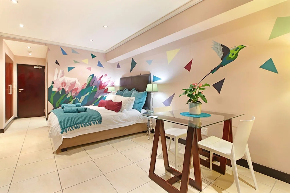 African Icon City Apartment
