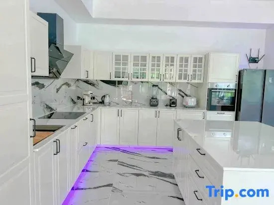 3 min to the beach | The Luxury Oxygen Pool Villa