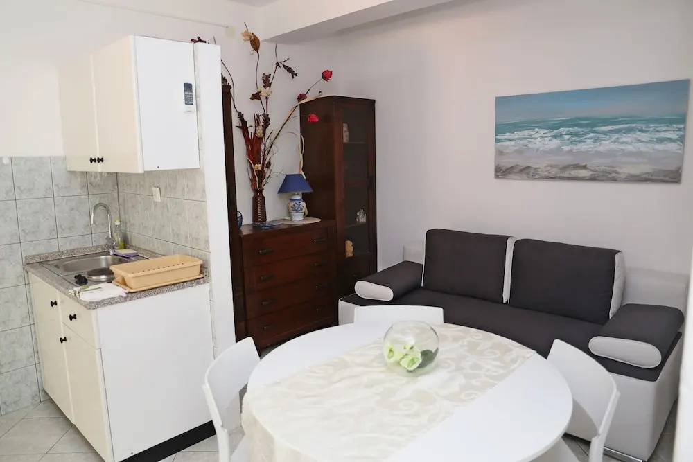 Apartments Nikolina