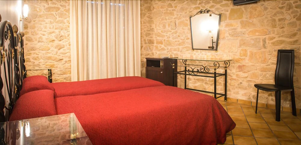 HOTEL EL CASTELL