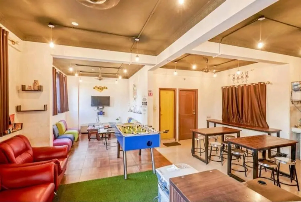 Transit Dorms - Hostel