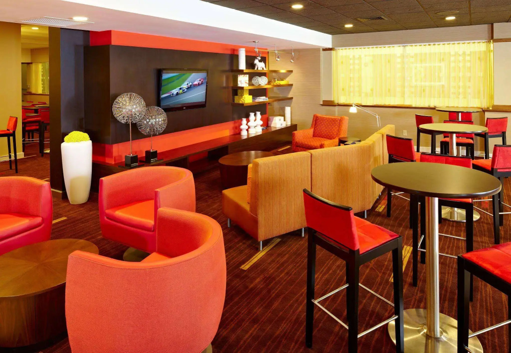 Courtyard by Marriott Milwaukee Downtown