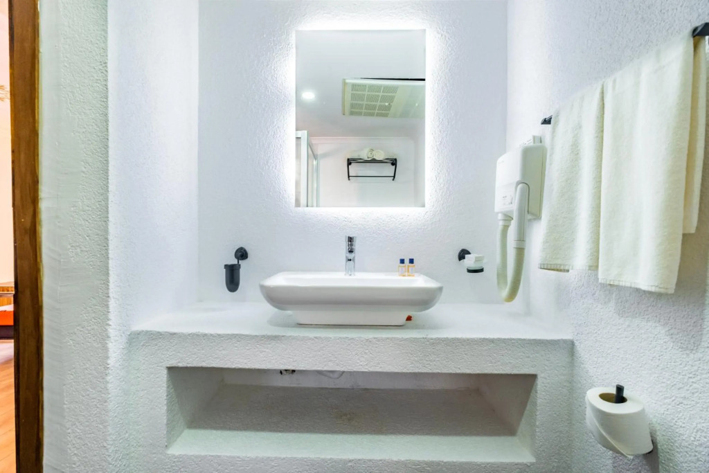 Costa Bitezhan Beach Hotel