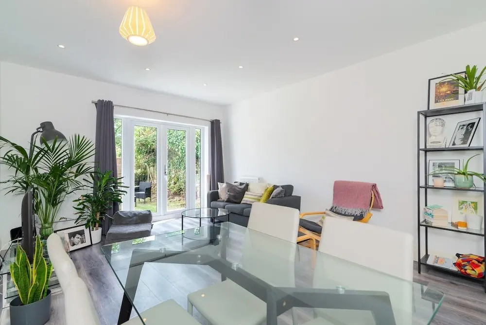 Beautiful Flat For 3 With A Garden In Acton