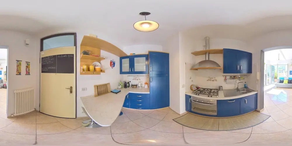 Beachfront, private Garden, central Area, private Entrance