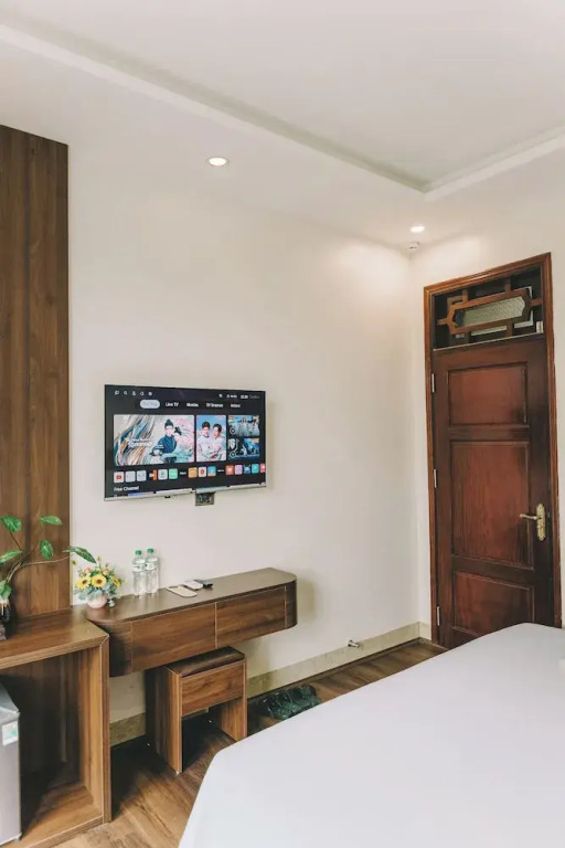 TAM COC HARBOR VIEW HOTEL