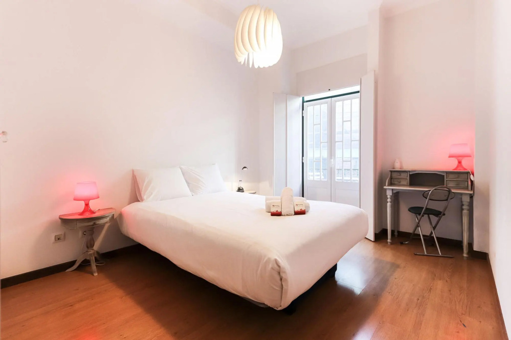 Rato Elegant By Homing