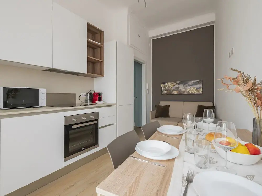 Spinoza - Modern 1 br With Balcony Steps From Piola