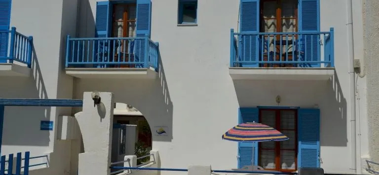 Summer Inn Parikia
