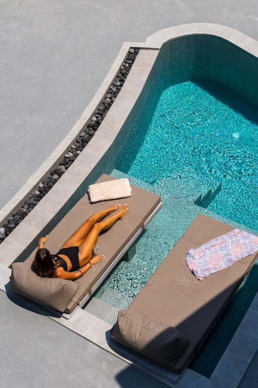 Lavadoze Luxury Suites