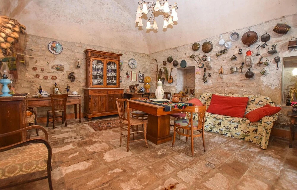 Awesome Home in Ragusa With 3 Bedrooms and Wifi