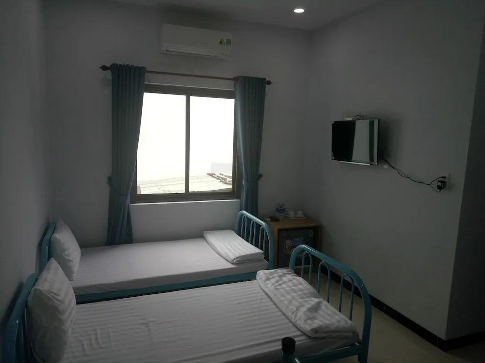 Queenie Hostel