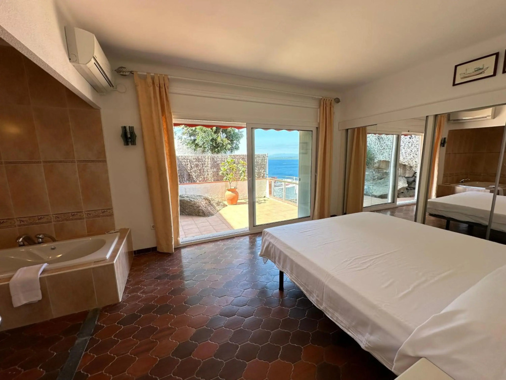 Agi Villa Poncella