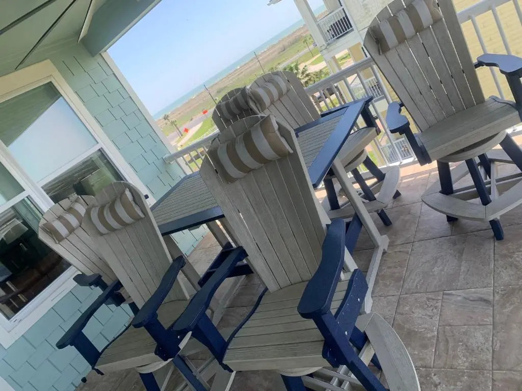 Stunning Sunsets Steps from Pool Lazy River Ocean Bay Views