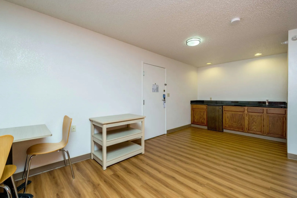 Motel 6-Waterloo, IA