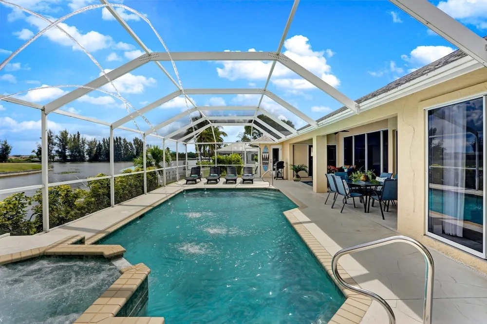 Sunny Banks - Freshwater Haven