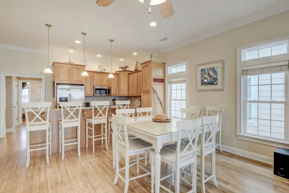 New Listing! Oceanfront Oasis W/ Sparkling Pool 5 Bedroom Townhouse