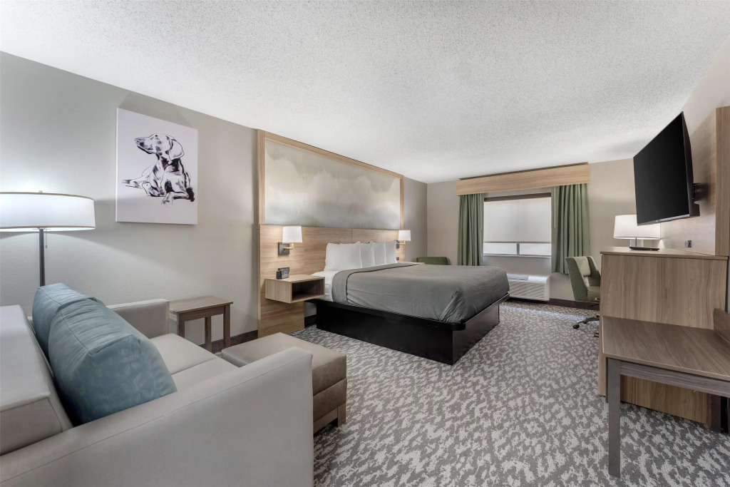 Best Western PLUS Executive Inn
