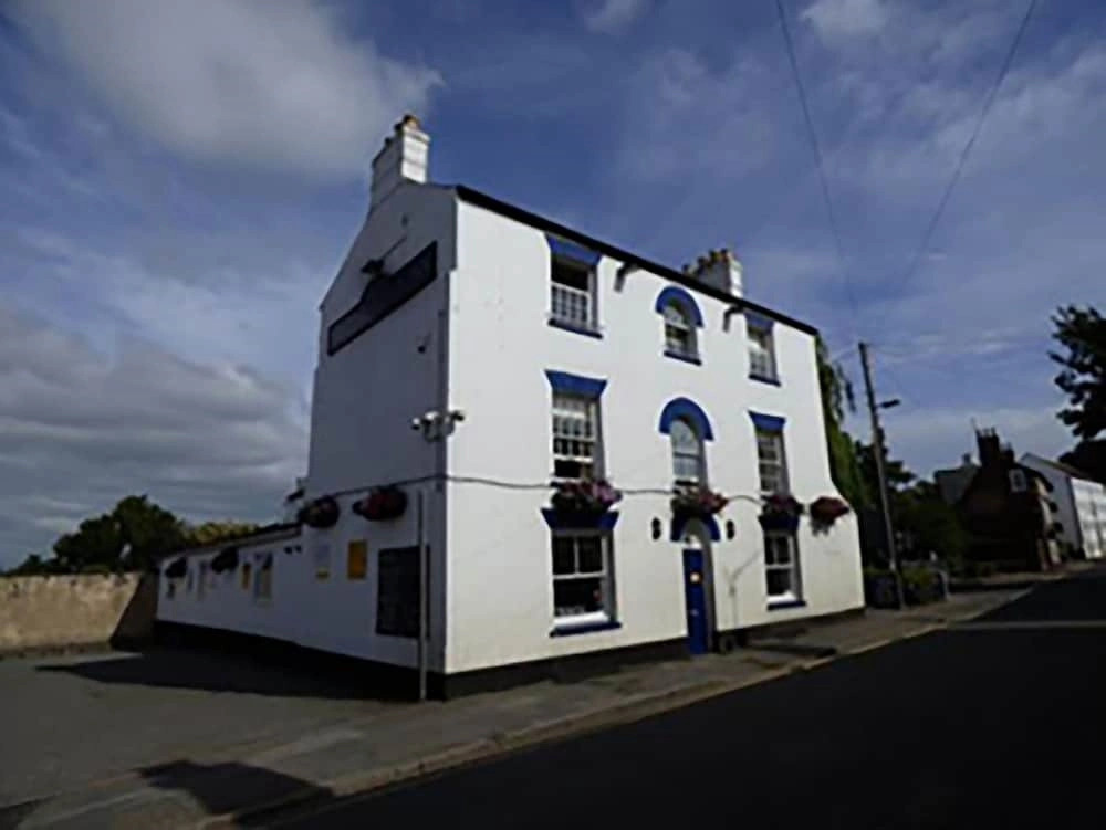 The Ship Albion