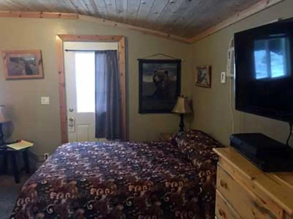 Lakeside Resort and Motel