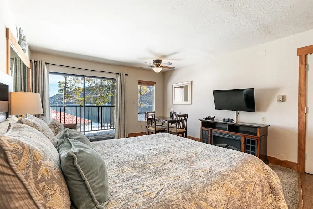 243 Bldg C 1 Bedroom Condo