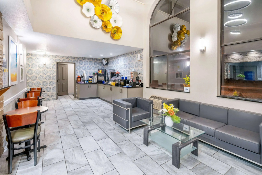 Days Inn by Wyndham Los Lunas