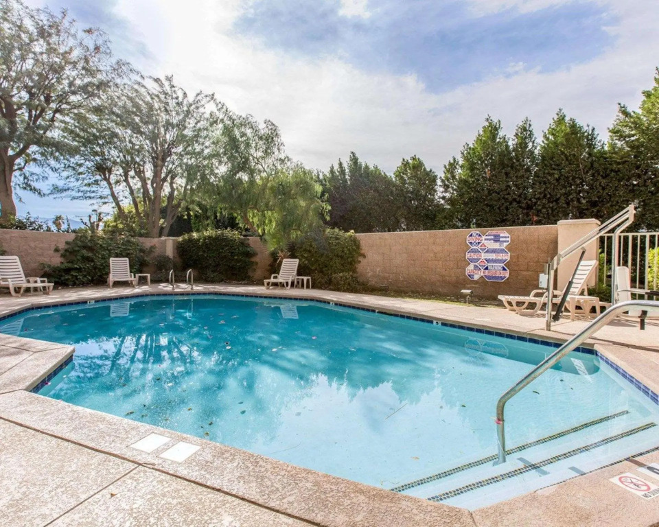 Comfort Suites Palm Desert I-10
