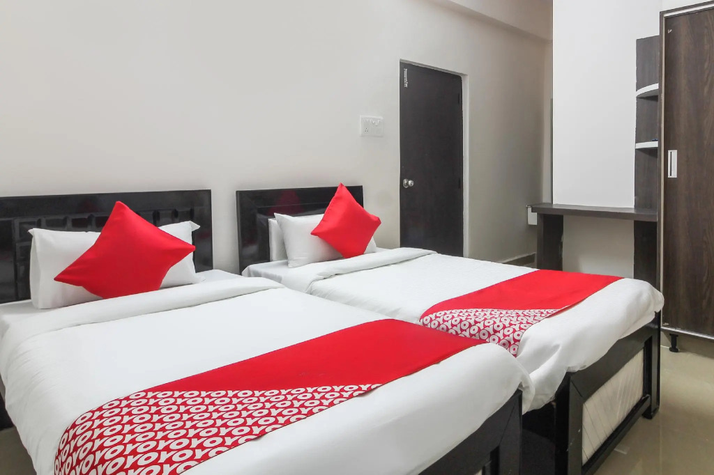 OYO 70452 Rk Hospitality