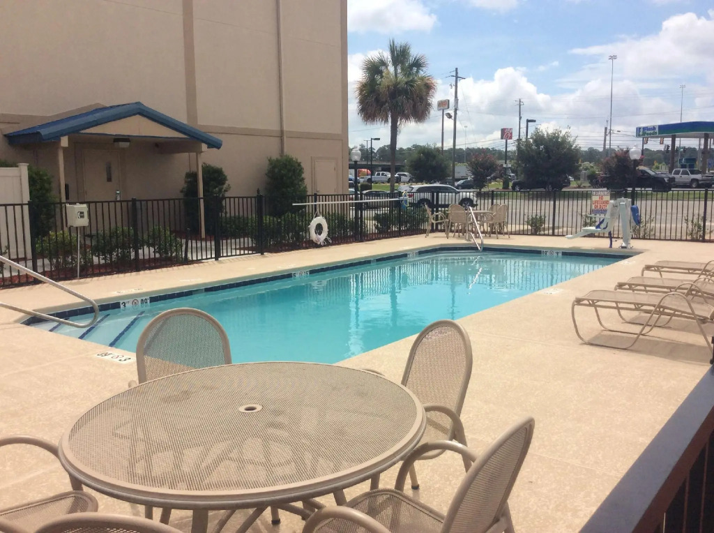 Spark By Hilton Tifton